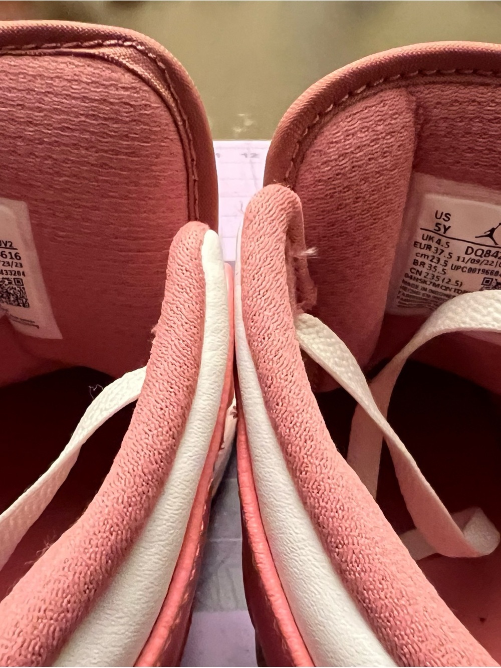 Nike 5Y Air Jordan 1 Mid GS Valentine’s Day 2023 Pink White Shoes DQ8423-616 - Picture 8 of 9